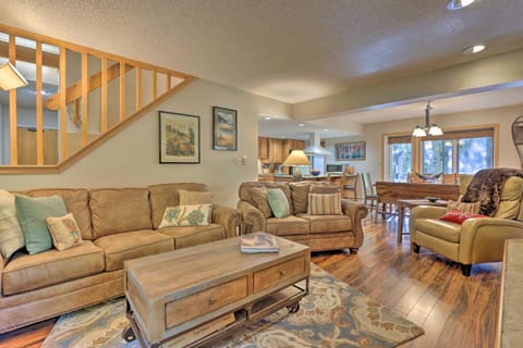 Creekside Frisco Condo with Views and Pool Access! Apartment in Frisco