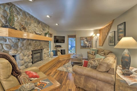 Creekside Frisco Condo with Views and Pool Access! Apartment in Frisco