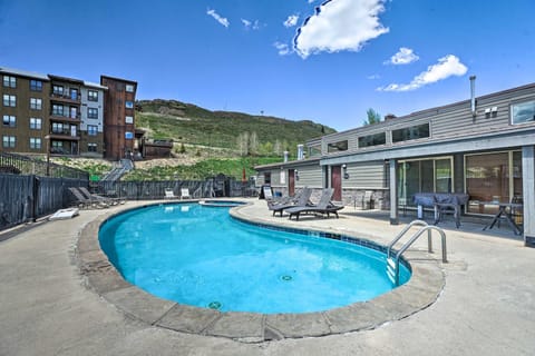 Crested Butte Condo with Pool Access Walk to Slopes Apartment in Colorado