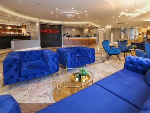 Lobby or reception, Lounge or bar
