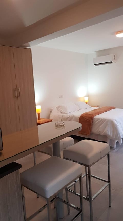 Bed, Bedroom, wardrobe, air conditioner