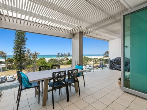 Patio, Day, BBQ facilities, View (from property/room), Balcony/Terrace, Seating area, Dining area, Sea view