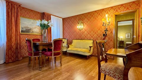 Communal lounge/ TV room, Living room
