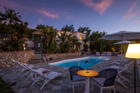 Capri Blue Luxury Villa Le Tre Monelle Bed and Breakfast in Anacapri