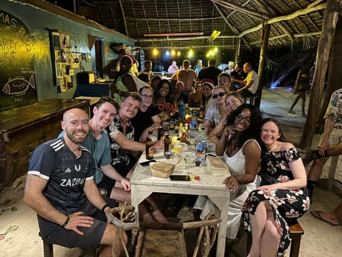 Restaurant/places to eat, Food and drinks
