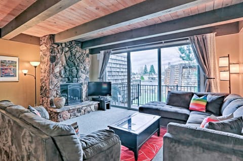 1 Mi to Shore Quiet South Lake Tahoe Condo Apartment in South Lake Tahoe