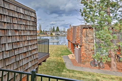 1 Mi to Shore Quiet South Lake Tahoe Condo Apartment in South Lake Tahoe