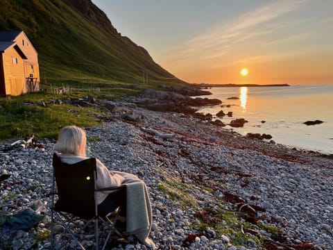 Midnight Sun Paradise Lofoten House in Lofoten