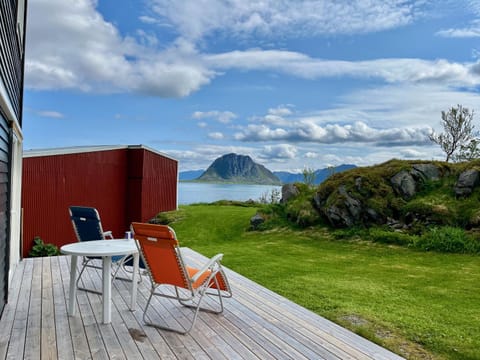 Midnight Sun Paradise Lofoten House in Lofoten