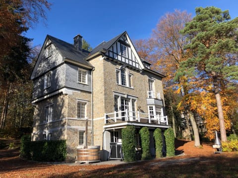 Property building, Garden, Garden, Garden view, Garden view, Parking