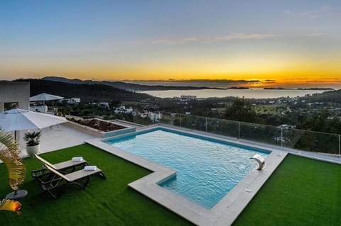 Pool view, Sea view, Swimming pool, Sunset, sunbed