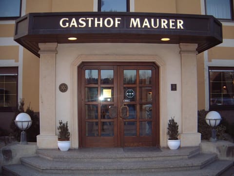 Facade/entrance