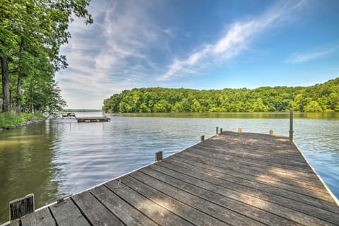 Lake Barkley Waterfront Home with Deck and Boat Dock! House in Lake Barkley