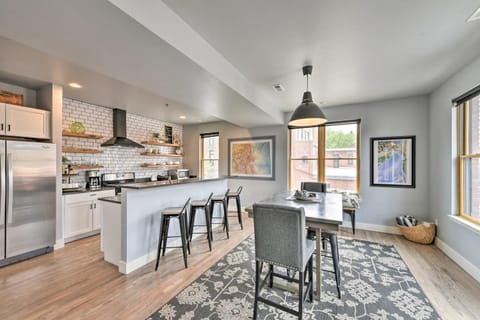 0660 Dtwn Salida Condo with Balcony Apartment in Salida