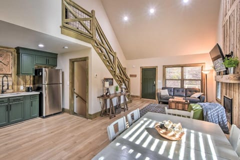 Creekside Craftsman Retreat in North GA Mountains! House in Georgia