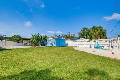 Boat Dock and Kayaks Canalfront Home in Homosassa House in Homosassa