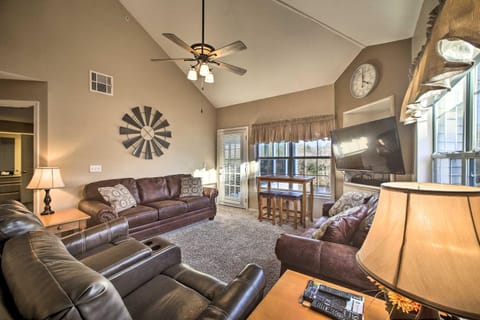 Lakefront Branson Getaway Near Marina and Fishing! Apartment in Branson