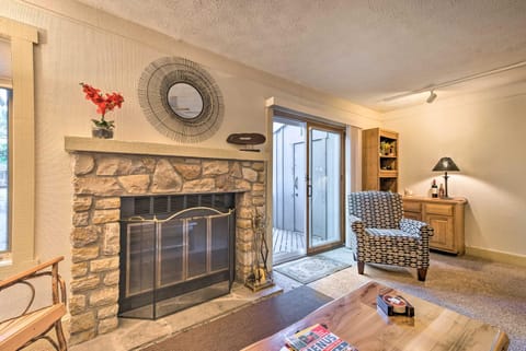 1 Mi to Jack Frost Ski Resort Water-View Retreat House in Kidder Township