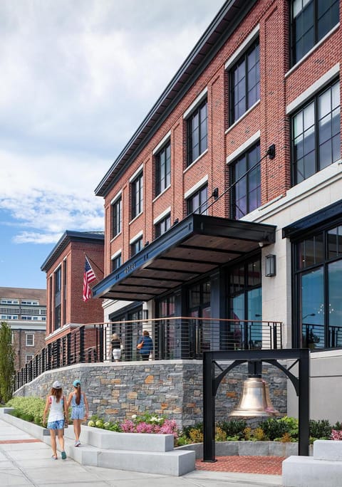 Property building, Day