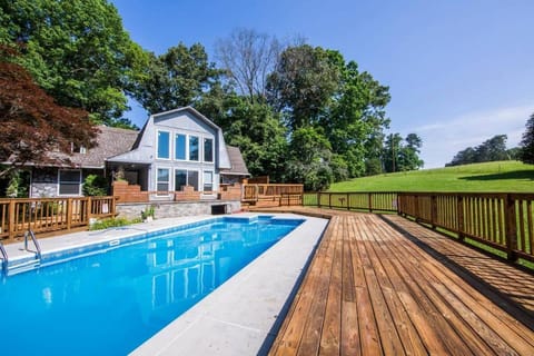 Knoxville country living House in Knoxville