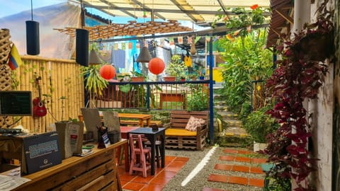 Living room, Seating area, Dining area, Garden view