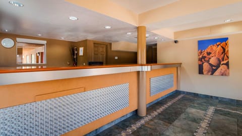 Staff, Lounge or bar, On site