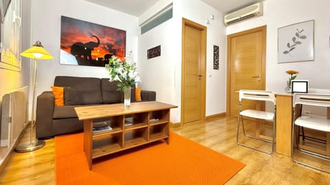 Living room, Dining area, air conditioner