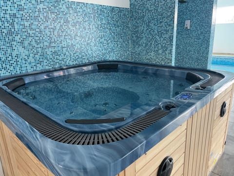 Hot Tub, Spa and wellness centre/facilities