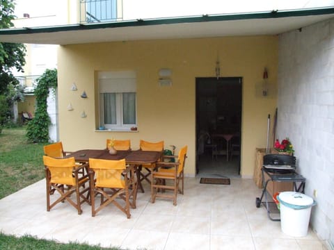 Patio, BBQ facilities, Balcony/Terrace, Dining area, On site