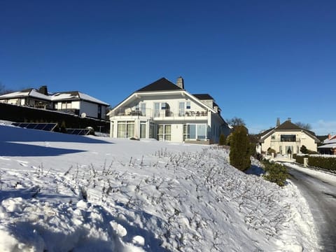 Property building, Winter