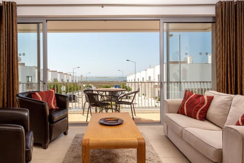 Balcony/Terrace, Living room, Seating area, Sea view