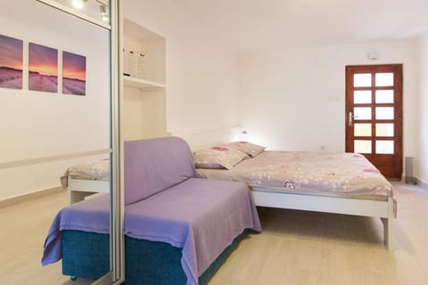 Bed, Photo of the whole room, Bedroom, bunk bed