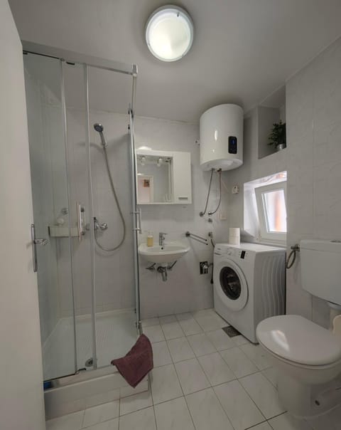 Shower, Bathroom, washing machine