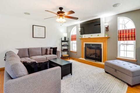 Deck, Game Room and Fire Pit Poconos Retreat House in Tunkhannock Township