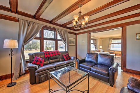 Pet-Friendly Sheboygan Home, 1 Mi to Lake Michigan House in Sheboygan