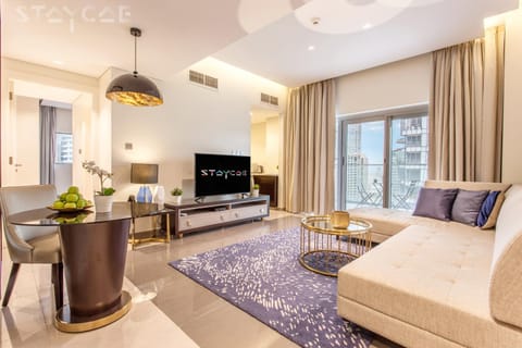 TV and multimedia, Living room, Seating area, air conditioner