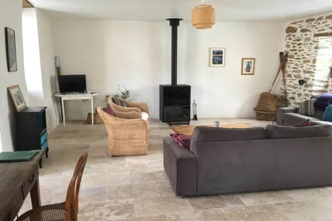 KERAUDREN RHUYS - Longère XVIIIe - 10 pers - 4 chb - plage à pied House in Brittany