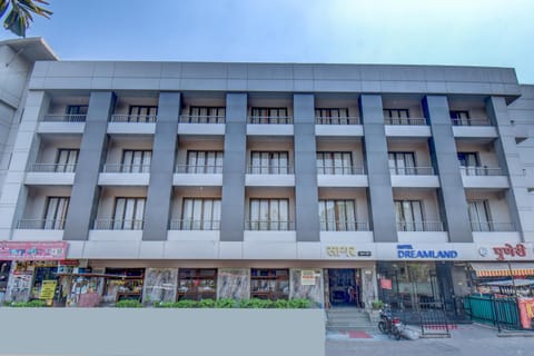 Property building, Facade/entrance