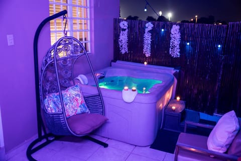 Hot Tub, Balcony/Terrace