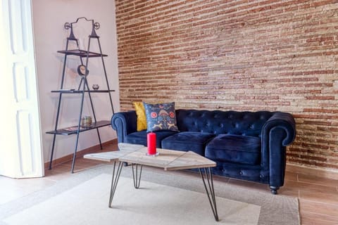 Beams & Bricks Apartment in Valencia