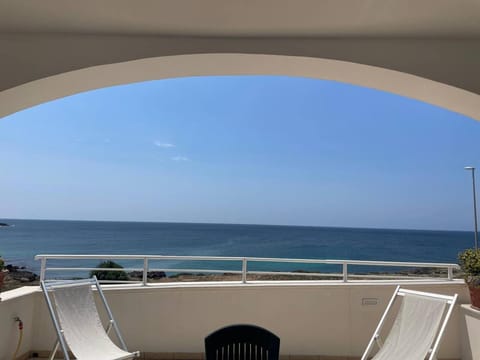 Property building, Seating area, Dining area, Landmark view, Landmark view