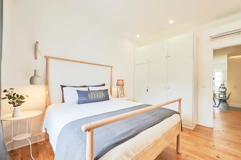 Bed, Bedroom, wardrobe