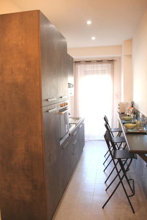 Kitchen or kitchenette, Kitchen or kitchenette