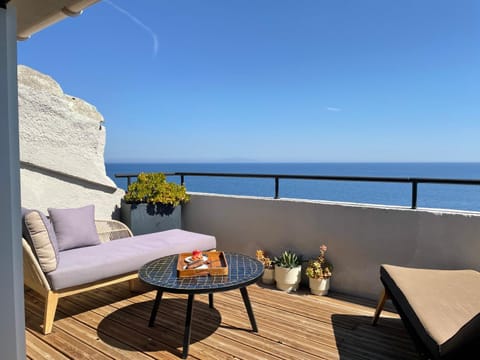 Patio, Day, Natural landscape, View (from property/room), Balcony/Terrace, Sea view