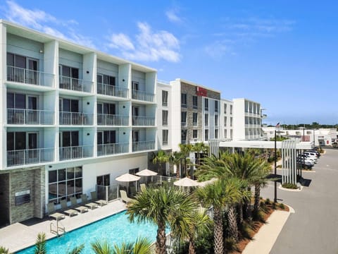Property building, Swimming pool
