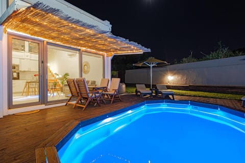 Patio, Night, Balcony/Terrace, Pool view, Swimming pool, Swimming pool