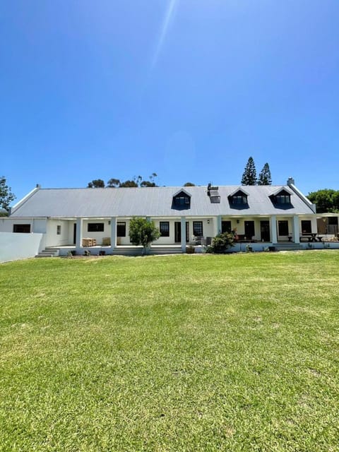 Brummer House - Living The Breede House in Western Cape