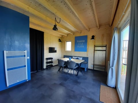 Living room, Photo of the whole room, Seating area