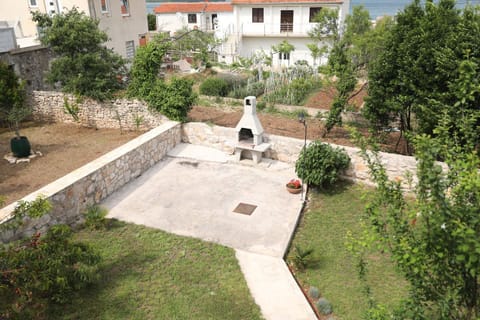 BBQ facilities, Garden