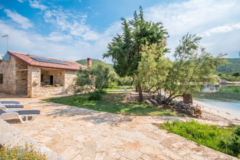 Property building, Patio, Facade/entrance